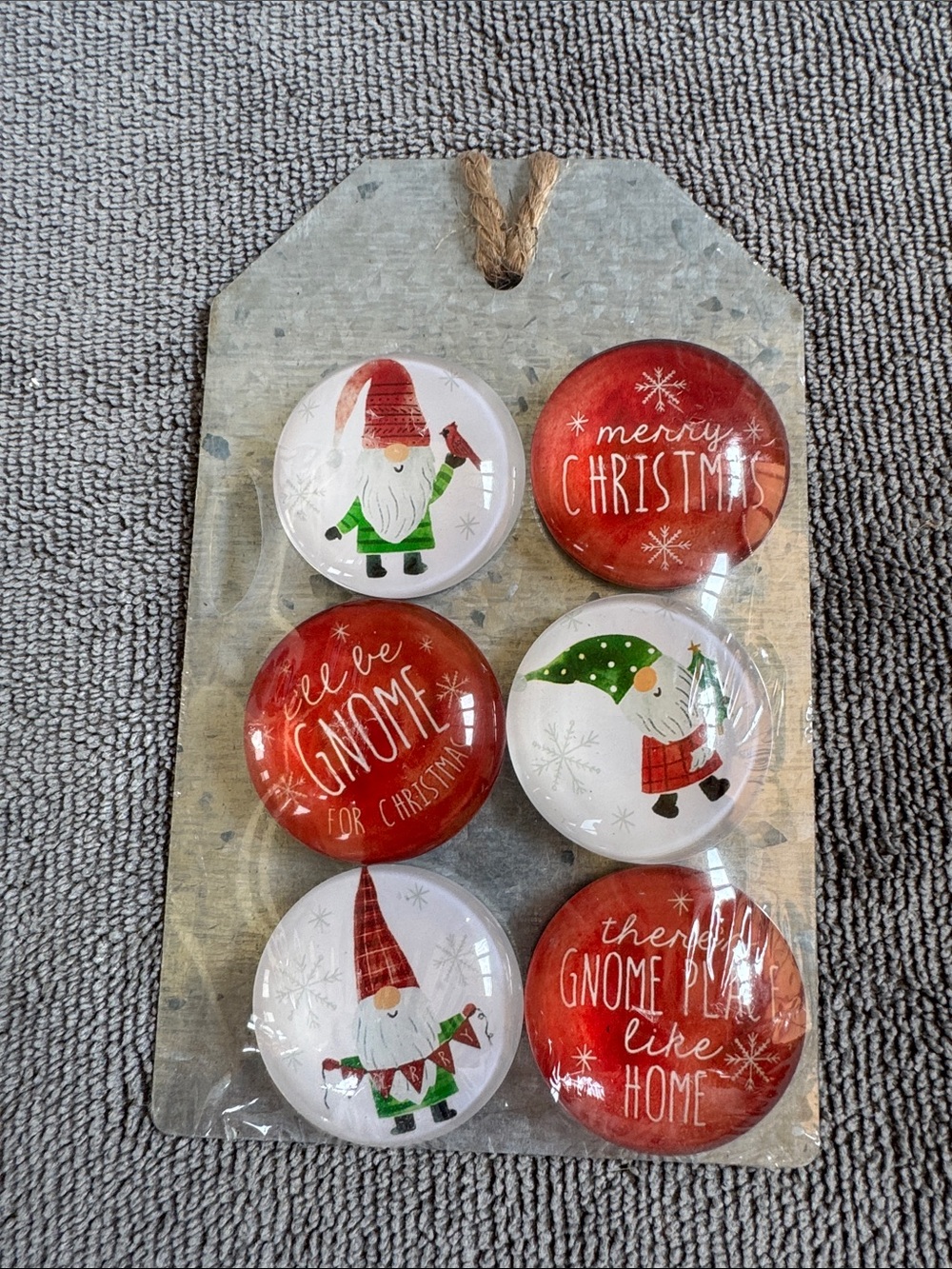 NWT Holiday Gnome Decorative Magnet Set of 6 - Red & Green & White.